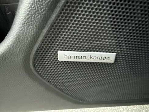 Used 2016 Subaru Outback 3.6R Limited image 24