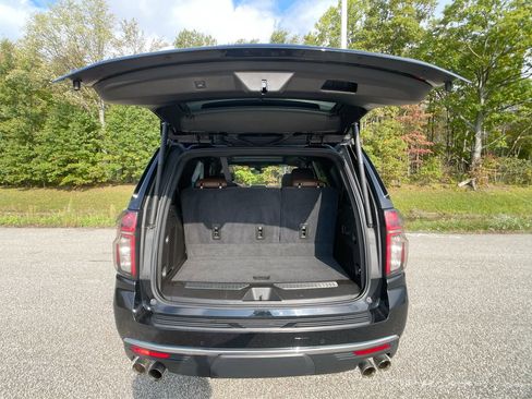 Used 2021 Chevrolet Tahoe High Country w/ Premium Package image 28