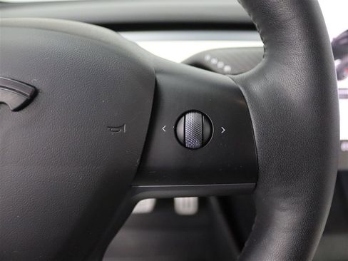 Used 2021 Tesla Model 3 Performance image 29