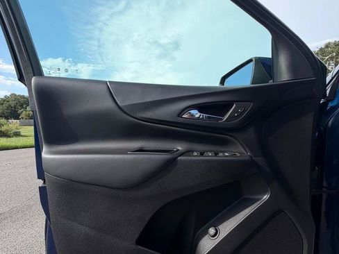 Used 2022 Chevrolet Equinox LT FWD image 9
