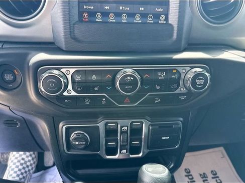 Used 2020 Jeep Wrangler Unlimited Sport S AWD/4WD image 15