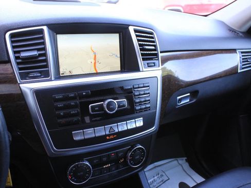 Used 2014 Mercedes-Benz ML 350 4MATIC image 19