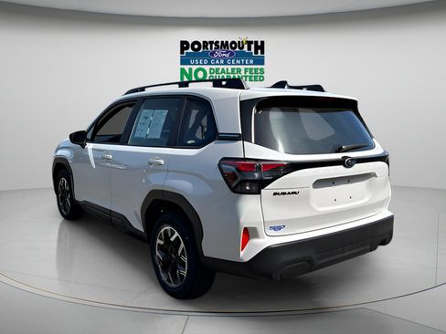 Used 2025 Subaru Forester AWD/4WD image 17