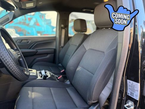 Used 2023 Chevrolet Colorado W/T RWD image 12