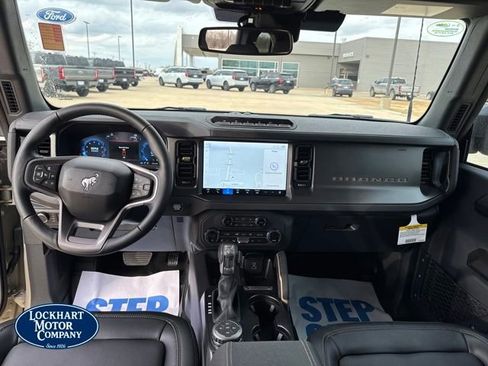 New 2025 Ford Bronco Badlands image 12
