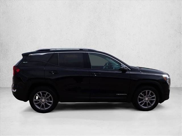 Used 2024 GMC Terrain SLT AWD/4WD image 5