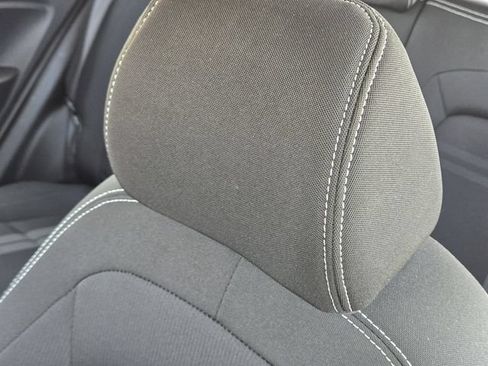 Used 2024 Hyundai Venue SEL FWD image 14