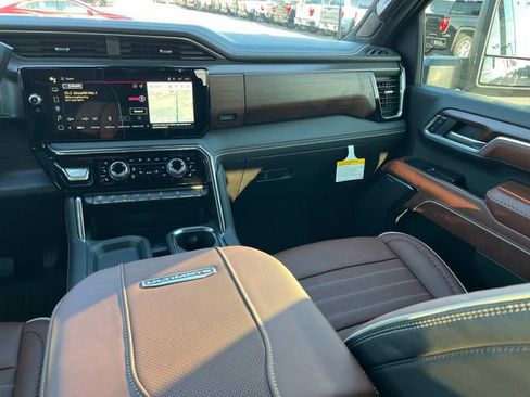 New 2026 GMC Sierra 2500 Denali Ultimate image 15