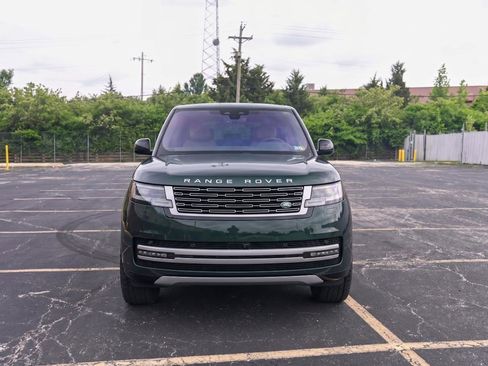 Used 2024 Land Rover Range Rover SE AWD/4WD image 3