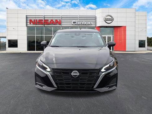 Certified 2025 Nissan Altima 2.5 SV image 8