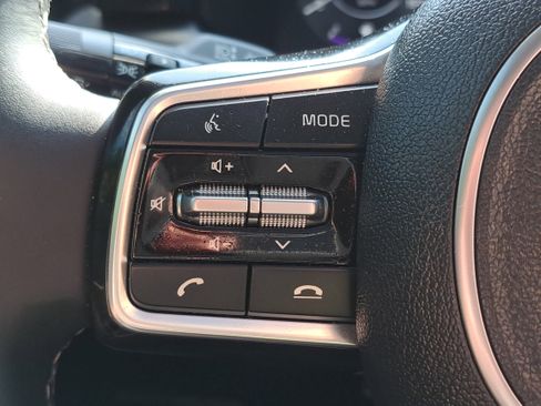 Used 2023 Kia Sorento SX image 17