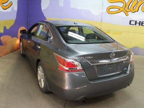 Used 2015 Nissan Altima 2.5 SL FWD image 6