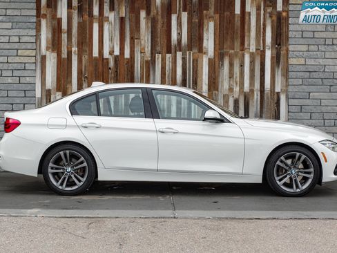 Used 2018 BMW 330i xDrive Sedan AWD/4WD image 8
