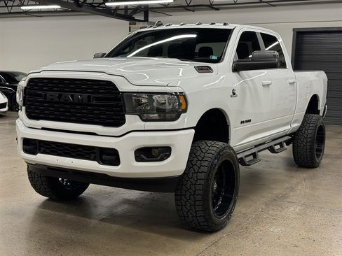Used 2022 RAM 2500 Big Horn w/ Night Edition AWD/4WD image 3