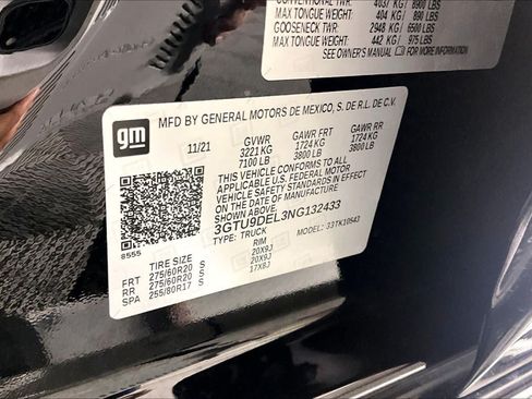 Used 2022 GMC Sierra 1500 SLT AWD/4WD image 35