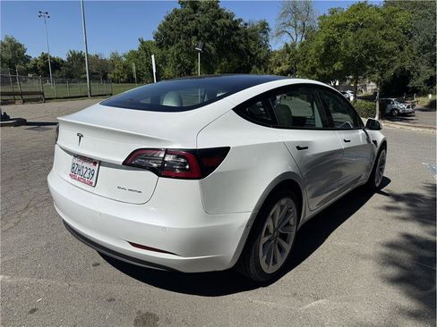 Used 2021 Tesla Model 3 Long Range AWD/4WD image 7