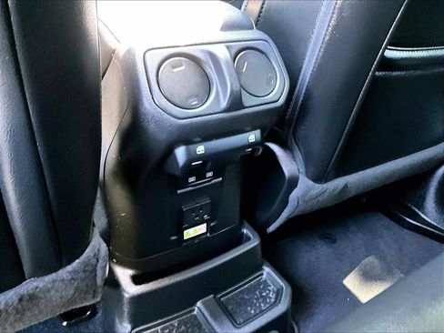 Used 2023 Jeep Wrangler Unlimited Sahara AWD/4WD image 28