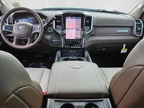 New 2026 RAM 2500 Laramie AWD/4WD image 15