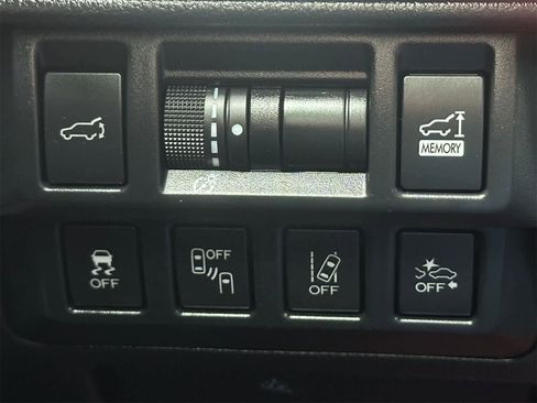 Used 2018 Subaru Outback 3.6R Limited image 23