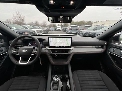 New 2026 Ford Explorer ST-Line w/ ST-Line Street Pack image 23