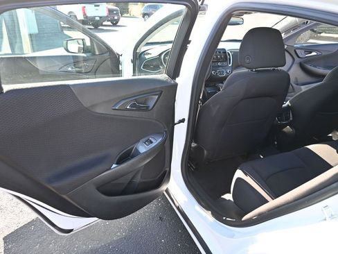 Used 2024 Chevrolet Malibu LT image 13