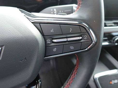 Used 2025 Chevrolet Equinox RS w/ Safety and Technology Package image 17