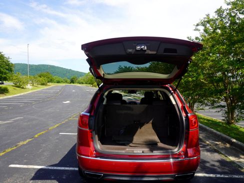Used 2014 Buick Enclave Leather image 30