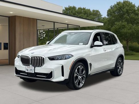 Used 2026 BMW X5 xDrive50e w/ Parking Assistance Package AWD/4WD image 2