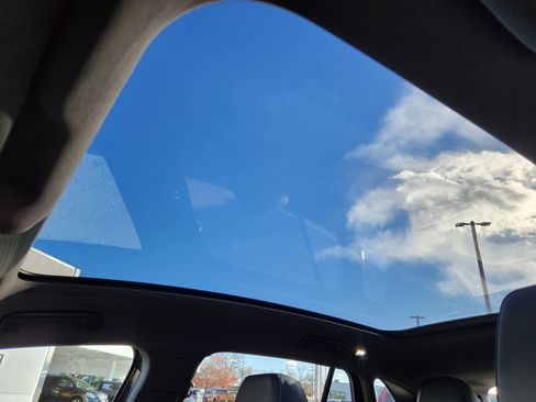 Certified 2023 Volkswagen ID.4 Pro S image 18