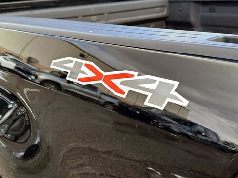 Certified 2022 Chevrolet Colorado LT w/ LT Convenience Package image 11