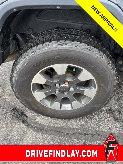 Used 2023 Jeep Wrangler Unlimited Sahara w/ Cold Weather Group AWD/4WD image 8