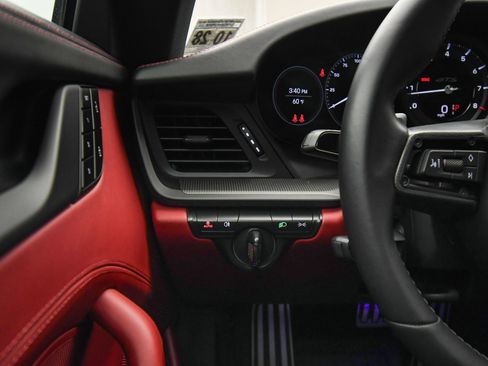 Used 2024 Porsche 911 Carrera S image 33