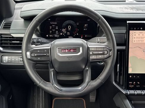 Used 2025 GMC Acadia AT4 AWD/4WD image 16