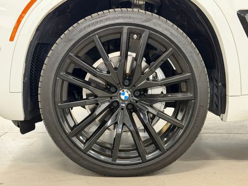 Used 2024 BMW X5 sDrive40i w/ M Sport Package RWD image 12
