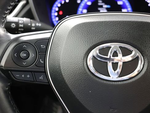 Used 2022 Toyota Corolla Cross XLE FWD image 26