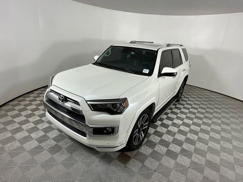 Used 2022 Toyota 4Runner Limited RWD image 9