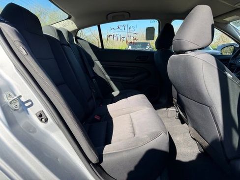 Used 2024 Nissan Altima 2.5 S image 8