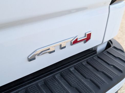 Used 2025 GMC Sierra 1500 AT4 image 4