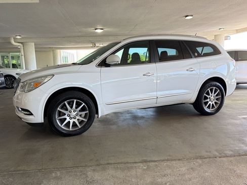 Used 2017 Buick Enclave Leather image 12