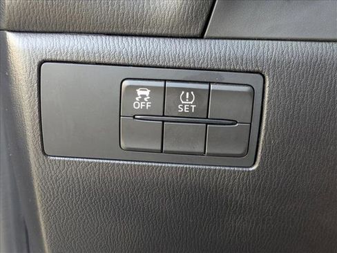 Used 2015 MAZDA MAZDA3 i Sport image 10