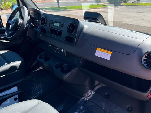 New 2025 Mercedes-Benz Sprinter 2500 image 22