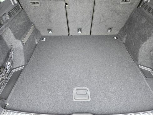 New 2025 Audi SQ5 Premium Plus image 36