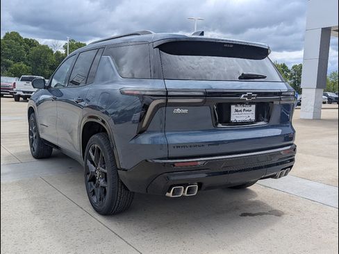 New 2026 Chevrolet Traverse RS w/ LPO, Floor Liner Package AWD/4WD image 8