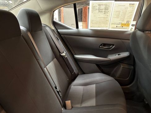Used 2025 Nissan Sentra SV FWD image 34
