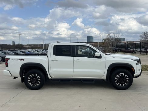 Used 2023 Nissan Frontier PRO-4X w/ Pro Convenience Package image 3