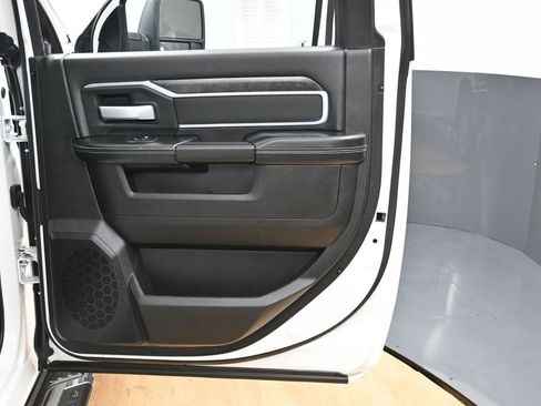 Used 2024 RAM 2500 Big Horn image 39