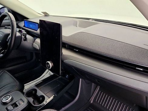 Used 2021 Ford Mustang Mach-E Premium image 24