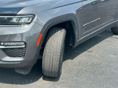 Used 2022 Jeep Grand Cherokee Limited AWD/4WD image 48
