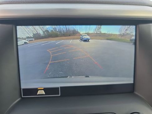 Used 2023 GMC Acadia SLT w/ Preferred Package image 24