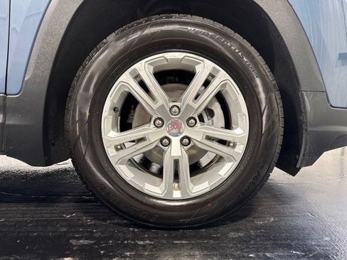 Used 2024 GMC Terrain SLE FWD image 9